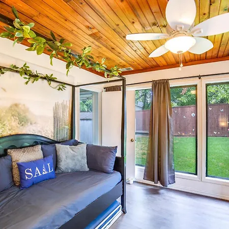 Cozy Texas Vacation Rental Near Lewisville Lake!